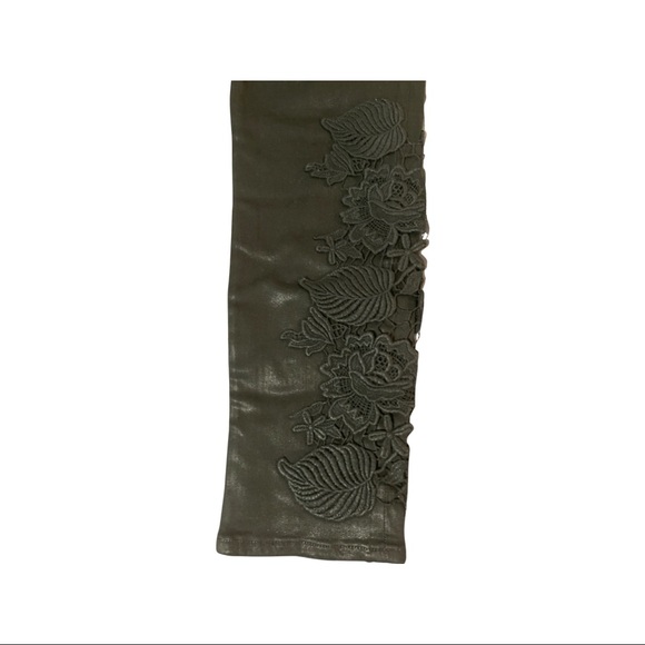 NEW J BRAND BLACK JEANS, S 31, medium waist, stunning details. - Picture 8 of 11